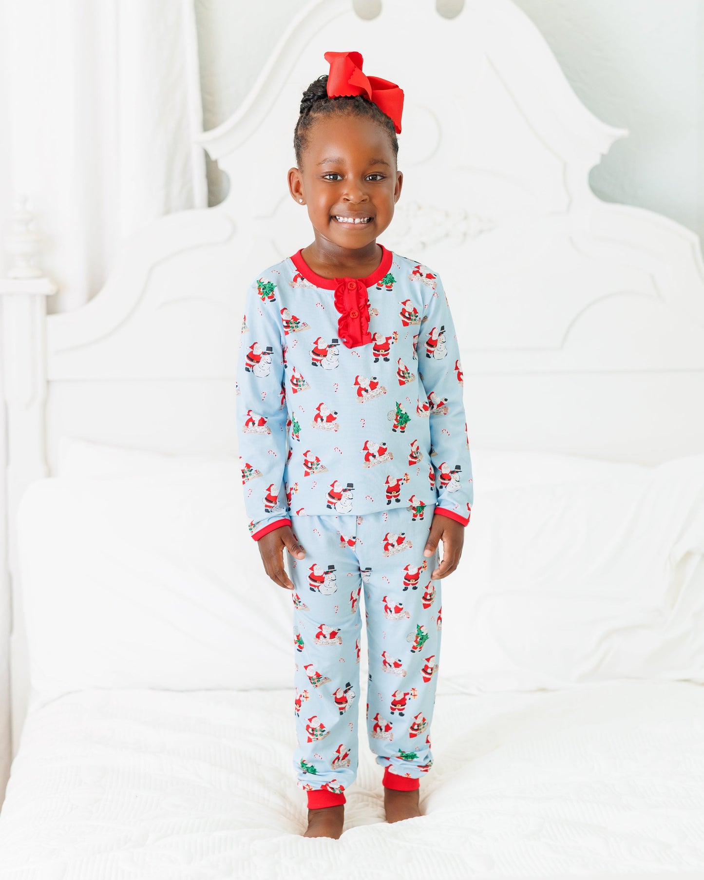 Here Comes Santa Clause Noelle LS Set